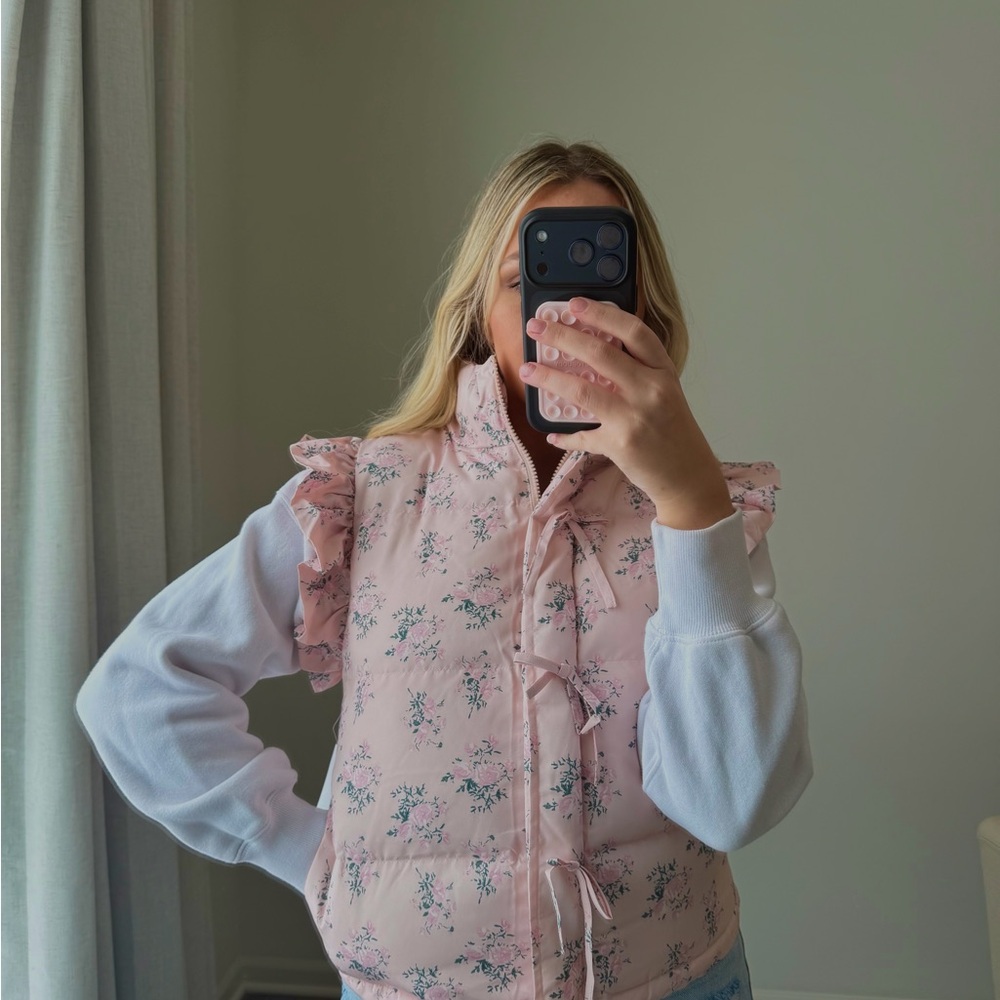 Floral Pink Ruffle vest - Picture 2 of 9